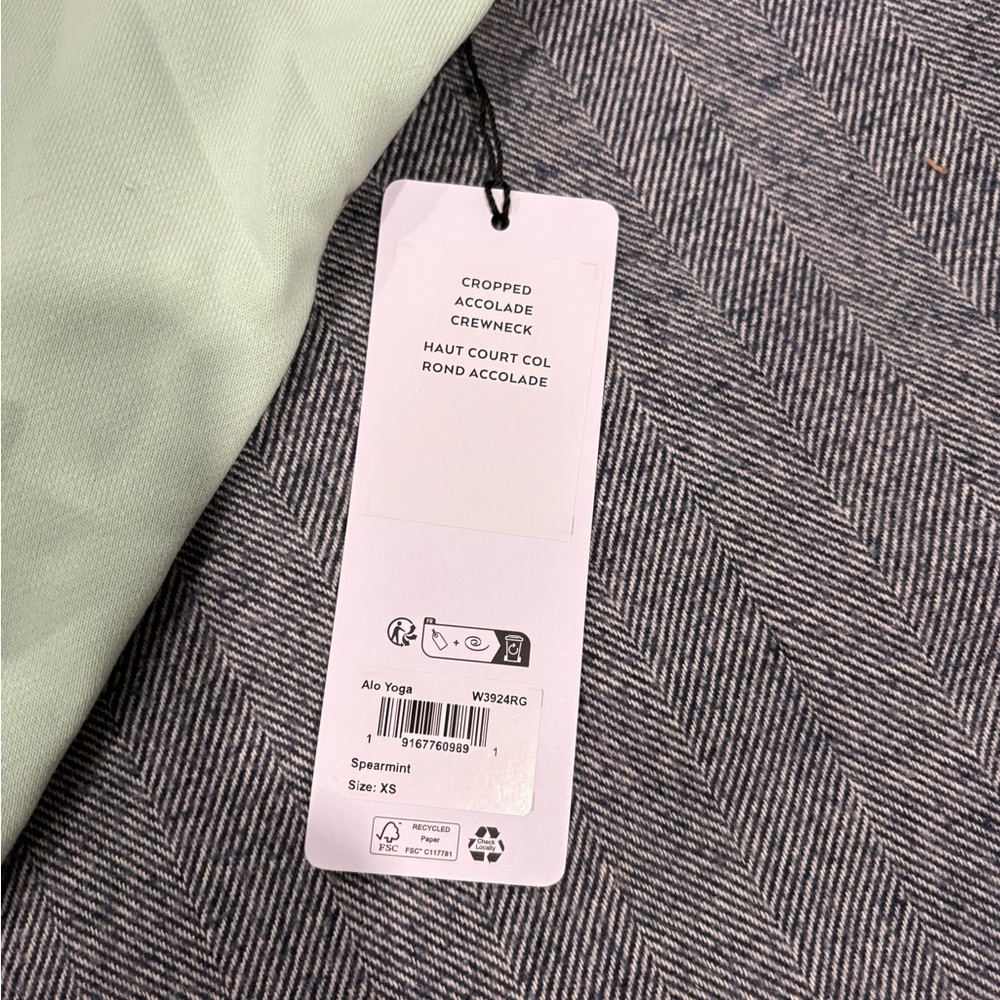 alo cropped accolade crewneck | size xs - Picture 5 of 5